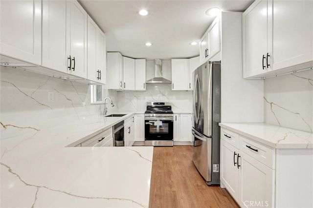 19549 Schoolcraft, Reseda, CA 91335