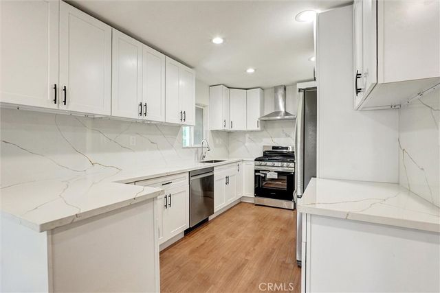 19549 Schoolcraft, Reseda, CA 91335