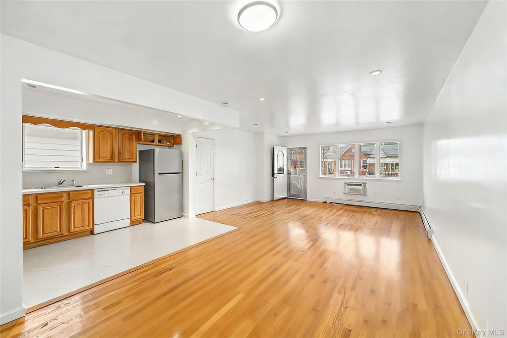 284 Dahlgren Place, Brooklyn, NY 11228 — photo 4