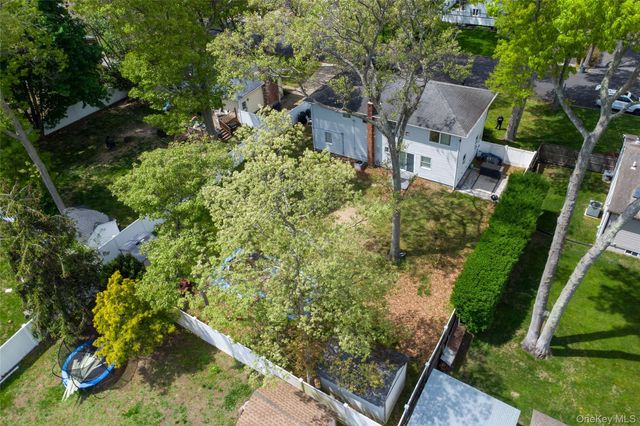 75 Park Avenue, Ronkonkoma, NY 11779