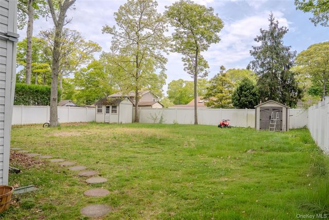75 Park Avenue, Ronkonkoma, NY 11779