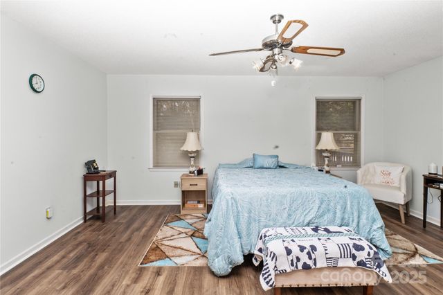 3614 Mckee Road, Charlotte, NC 28270