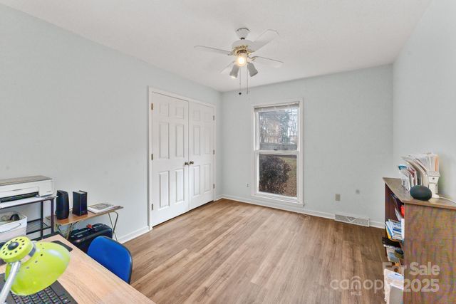 3614 Mckee Road, Charlotte, NC 28270