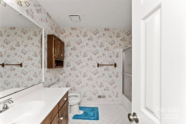 3614 Mckee Road, Charlotte, NC 28270