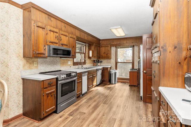 3614 Mckee Road, Charlotte, NC 28270