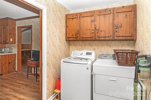 3614 Mckee Road, Charlotte, NC 28270