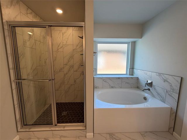 1016 Redwood Creek Drive, Yukon, OK 73099
