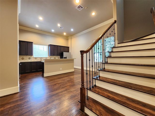 3205 Center Street, Houston, TX 77007
