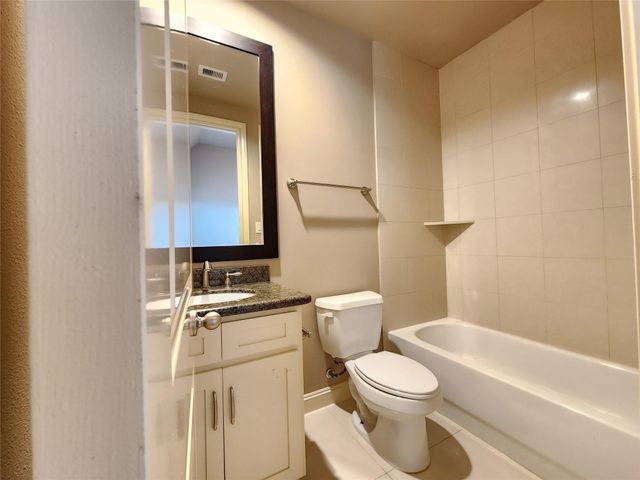 3205 Center Street, Houston, TX 77007