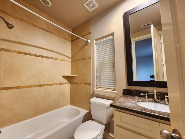 3205 Center Street, Houston, TX 77007