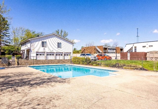 1028 E Crescentville Road, West Chester, OH 45246