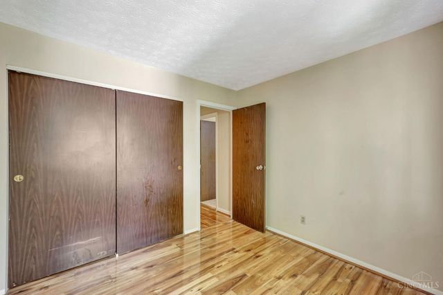 1028 E Crescentville Road, West Chester, OH 45246
