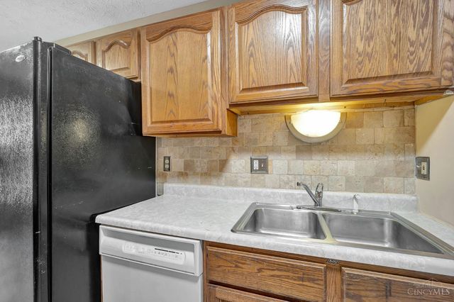 1028 E Crescentville Road, West Chester, OH 45246