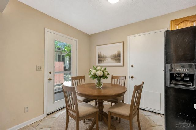 1028 E Crescentville Road, West Chester, OH 45246