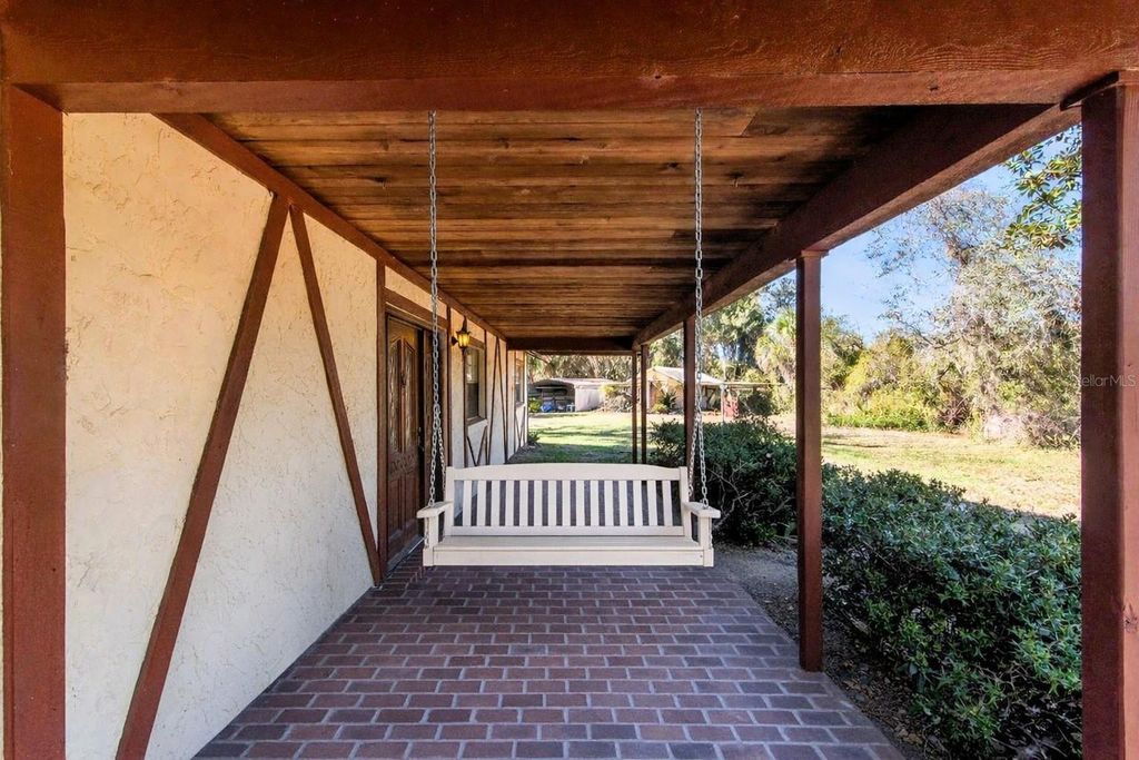 Image 25 of property listing at 301 SHADY WOODS ROAD, Geneva, FL 32732