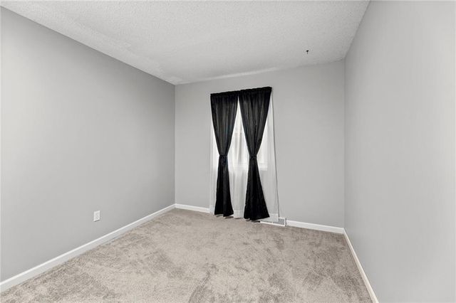 9118 Alden Street, Lenexa, KS 66215
