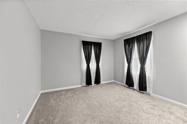 9118 Alden Street, Lenexa, KS 66215