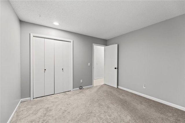 9118 Alden Street, Lenexa, KS 66215