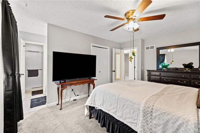 9118 Alden Street, Lenexa, KS 66215