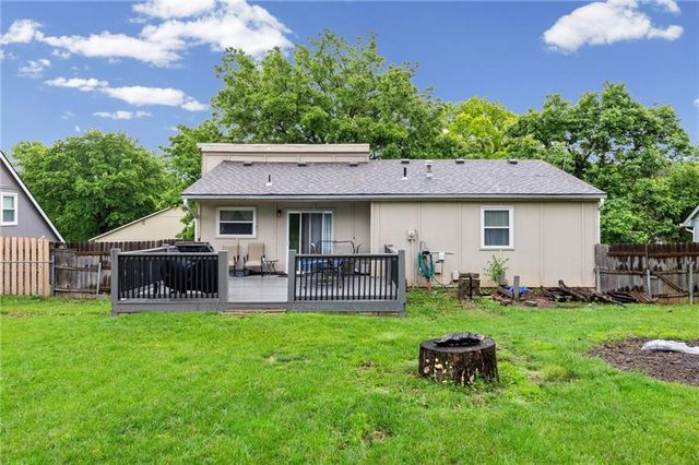 9118 Alden Street, Lenexa, KS 66215