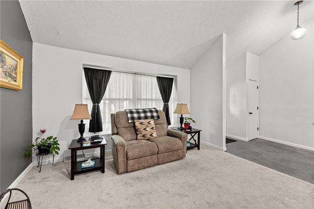9118 Alden Street, Lenexa, KS 66215