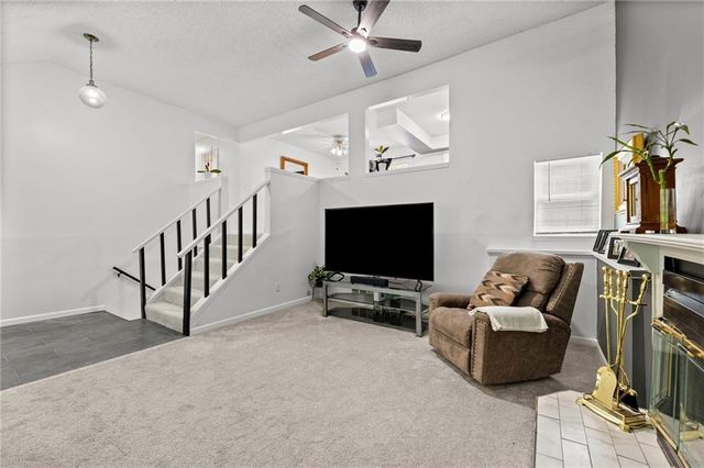 9118 Alden Street, Lenexa, KS 66215