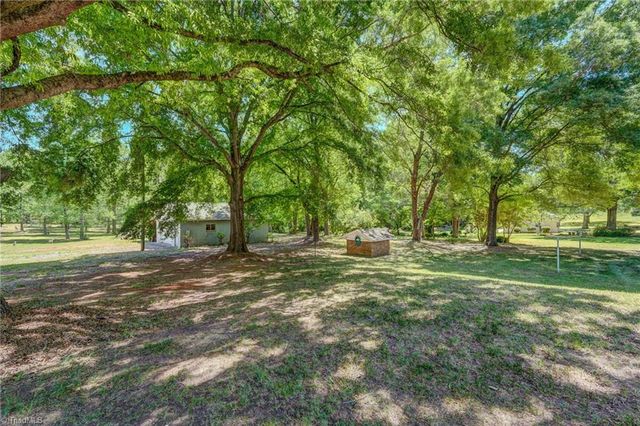 124 Clydes Drive, Reidsville, NC 27320