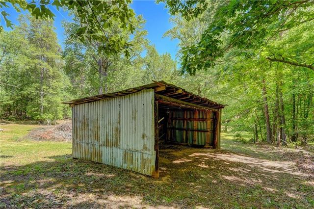 124 Clydes Drive, Reidsville, NC 27320