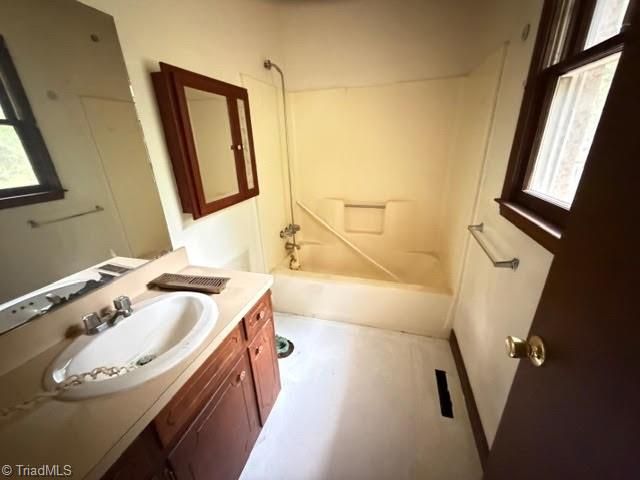 124 Clydes Drive, Reidsville, NC 27320