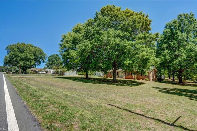 124 Clydes Drive, Reidsville, NC 27320