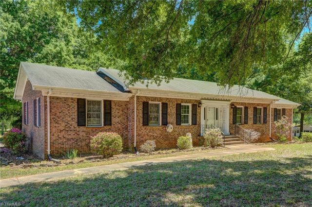 124 Clydes Drive, Reidsville, NC 27320