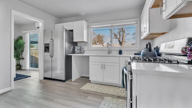 10005 LOS ARBOLES Avenue NE, Albuquerque, NM 87112