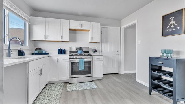 10005 LOS ARBOLES Avenue NE, Albuquerque, NM 87112