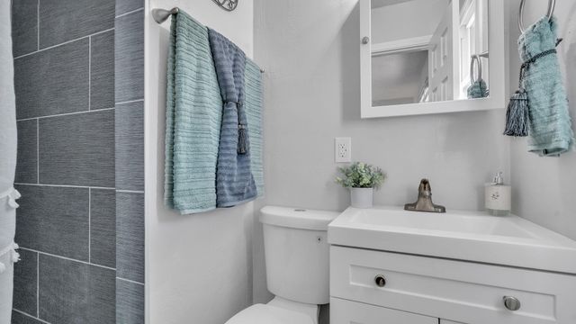 10005 LOS ARBOLES Avenue NE, Albuquerque, NM 87112