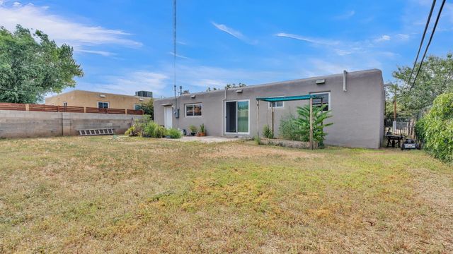 10005 LOS ARBOLES Avenue NE, Albuquerque, NM 87112