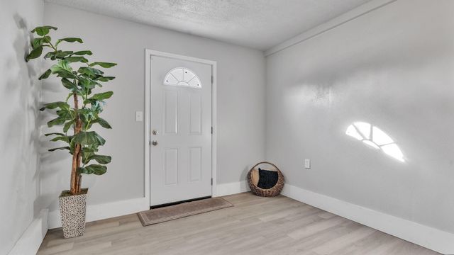 10005 LOS ARBOLES Avenue NE, Albuquerque, NM 87112