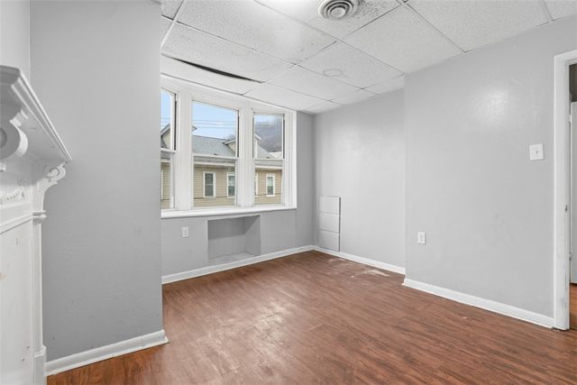 226 8th St 224, Sharpsburg, PA 15215