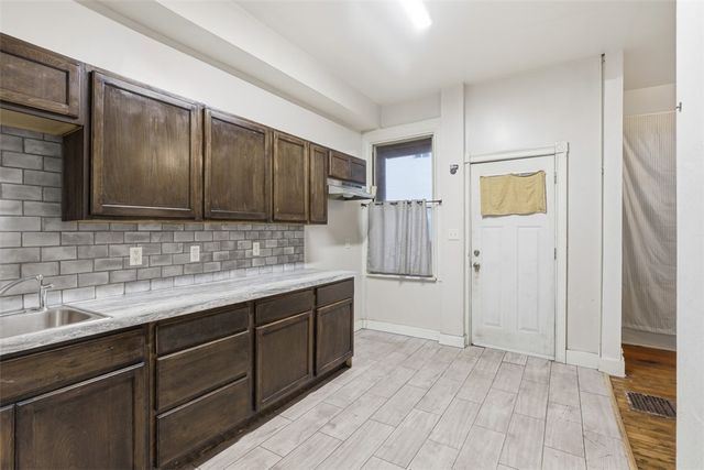 226 8th St 224, Sharpsburg, PA 15215