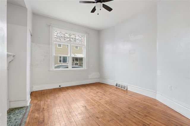 226 8th St 224, Sharpsburg, PA 15215