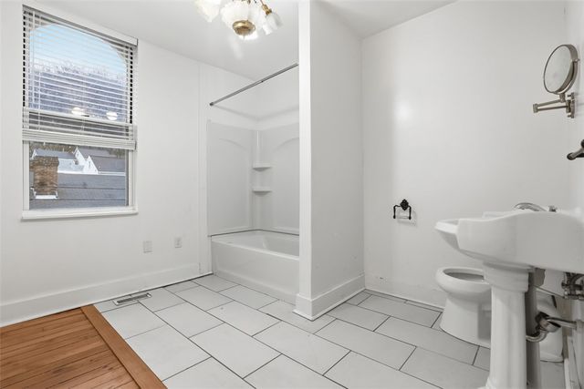 226 8th St 224, Sharpsburg, PA 15215