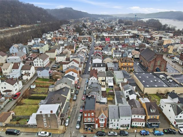 226 8th St 224, Sharpsburg, PA 15215