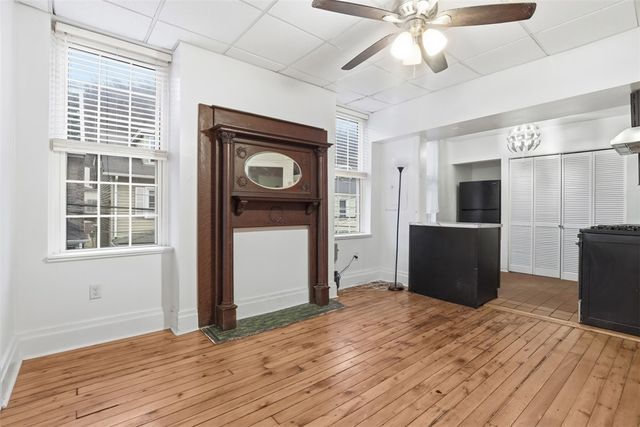 226 8th St 224, Sharpsburg, PA 15215