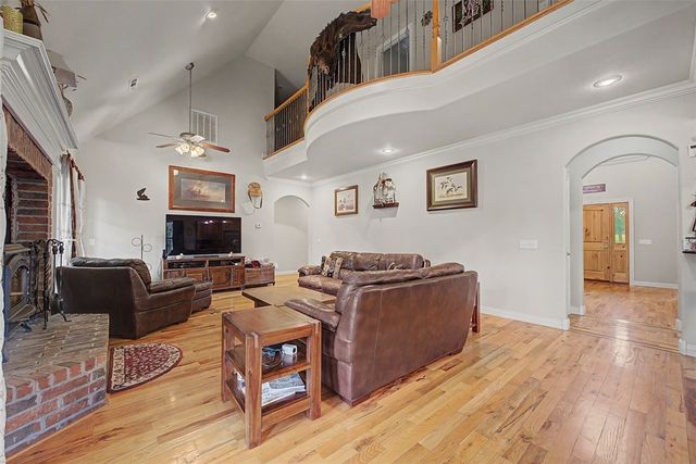 222 Spring Creek Road, Lowell, AR 72745