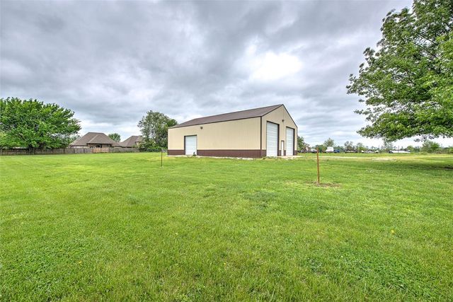 222 Spring Creek Road, Lowell, AR 72745