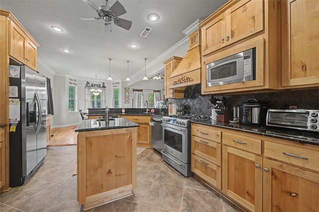 222 Spring Creek Road, Lowell, AR 72745
