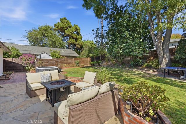8916 Rayford, Los Angeles, CA 90045