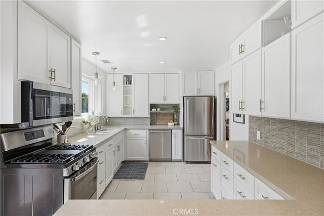 8916 Rayford, Los Angeles, CA 90045