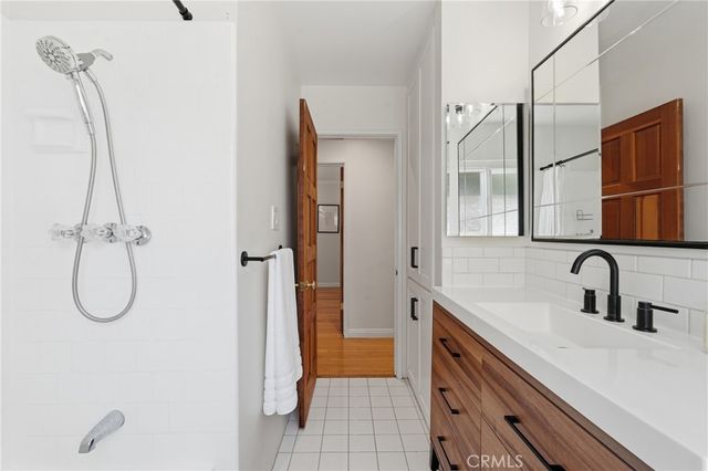 8916 Rayford, Los Angeles, CA 90045