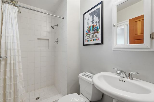 8916 Rayford, Los Angeles, CA 90045