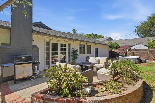 8916 Rayford, Los Angeles, CA 90045